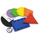 11122025693b02d852bf4.jpeg CLASSIC WORLD Drewniany Zestaw do Gry w Golfa Różne Przeszkody