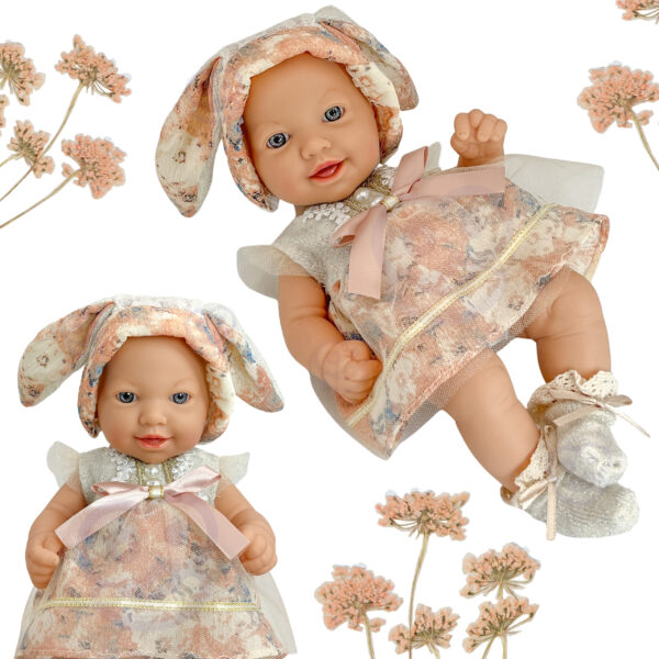 WOOPIE ROYAL Lalka Bobas Vintage 24 cm w Sukience i Czapeczce Króliczka